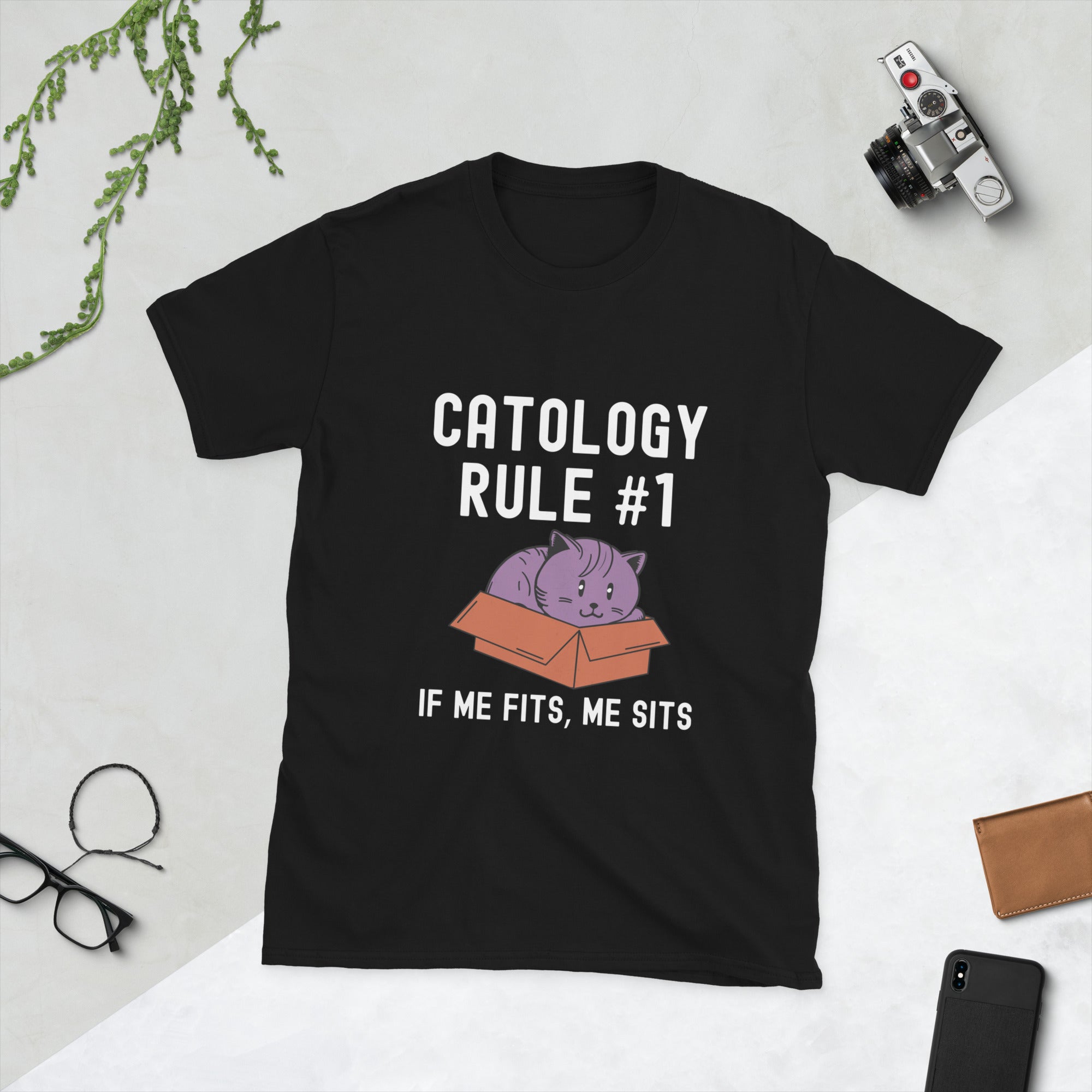 Short-Sleeve Unisex T-Shirt | Catology Rule #1 If me fits, me sits